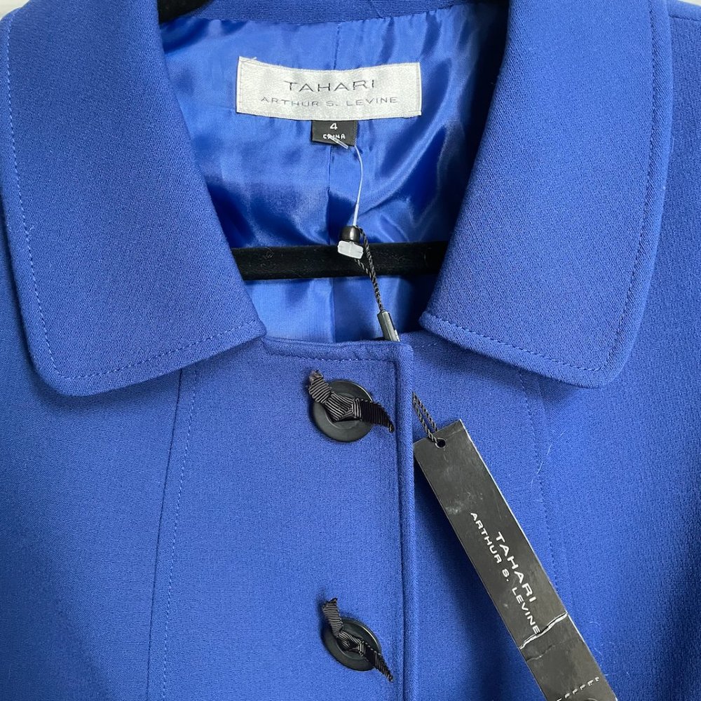 Tahari long suit coat - NWT - Size 4